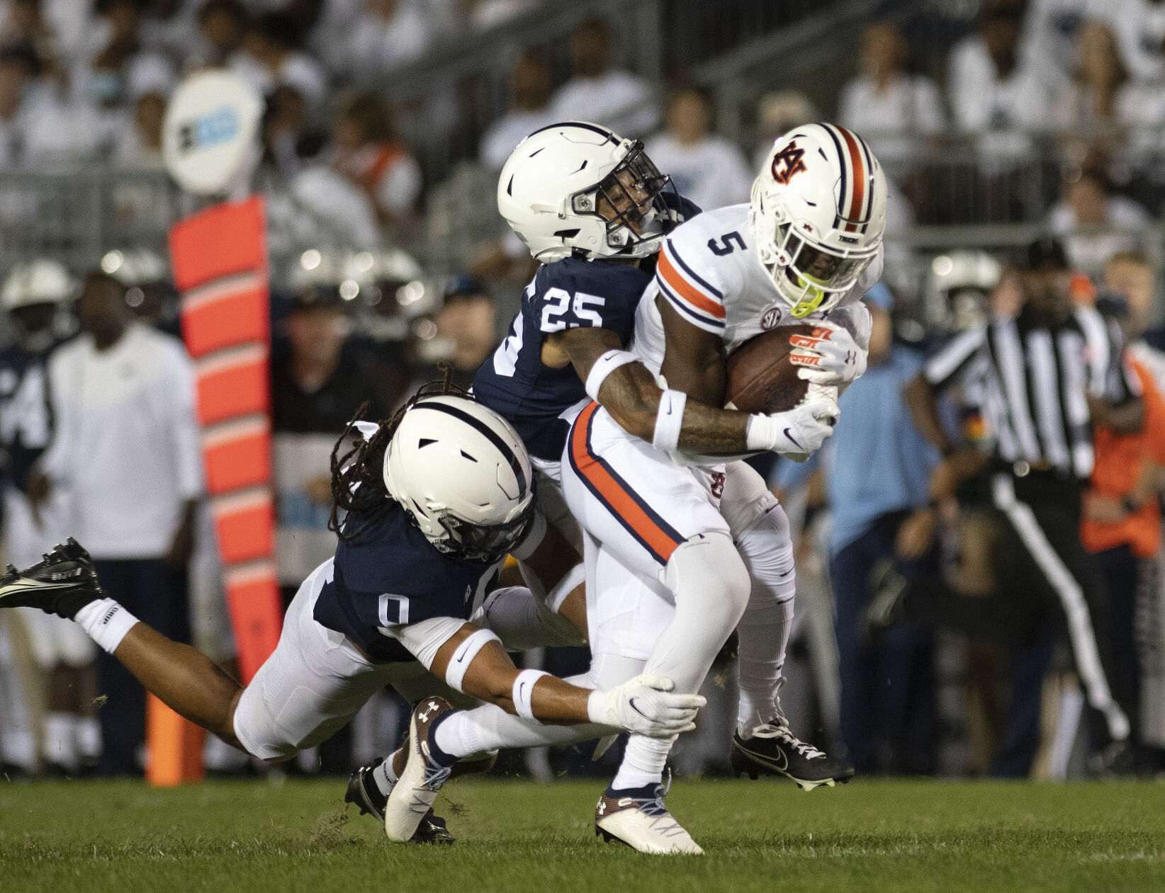 Penn State football vs. Auburn, Sutherland (0) & Hardy (25)